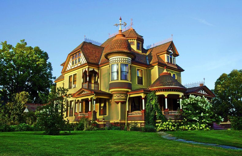 Дом с эркером: обзор лучших готовых проектов двухэтажных домов с террасой и эркером на фасаде + подробное описание, что это такое