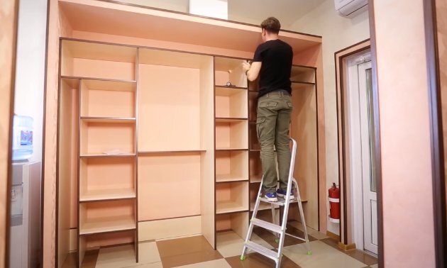 Как сделать крепкий деревянный шкаф своими руками - пошаговая инструкция
