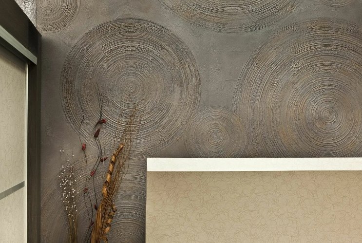 Можно ли применять декоративную штукатурку для отделки стен ванной комнаты и туалета - рекомендации по выбору и нанесению