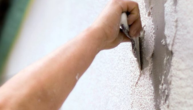 Можно ли применять декоративную штукатурку для отделки стен ванной комнаты и туалета - рекомендации по выбору и нанесению