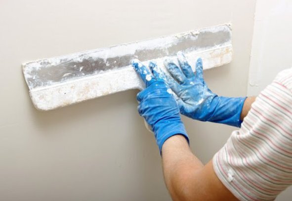 Можно ли применять декоративную штукатурку для отделки стен ванной комнаты и туалета - рекомендации по выбору и нанесению