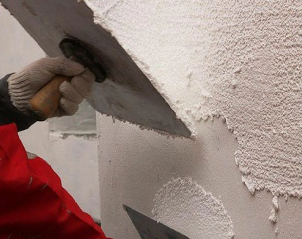 Можно ли применять декоративную штукатурку для отделки стен ванной комнаты и туалета - рекомендации по выбору и нанесению